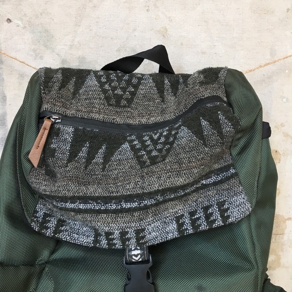 Outdoor backpack - Picture 3 of 5